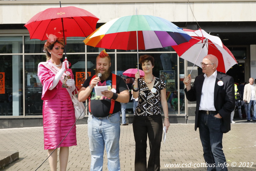 Miss Cherry Moonlight, Lars Bergmann, Monika von der Lippe, Berndt Weiße (v.l.n.r.)